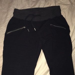 Skinny sweatpants